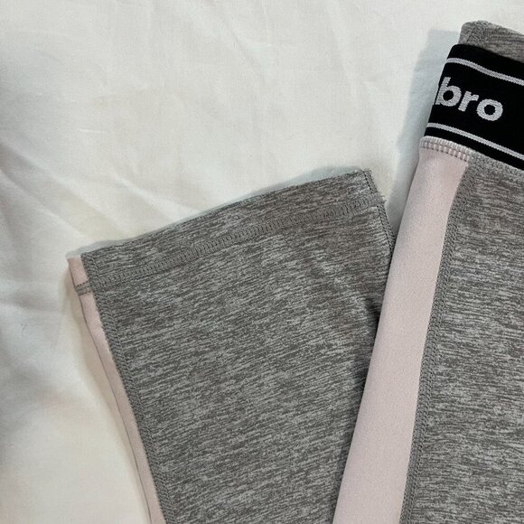 Umbro Gray White Black High Waist Athletic Workout 3/4 Leggings | Size XL - Picture 2 of 7